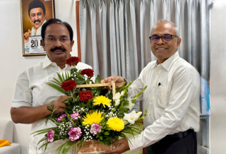 SIHRA members greeting Tourism Minister Thiru R. Rajendran during the FHRAI Convention invitation