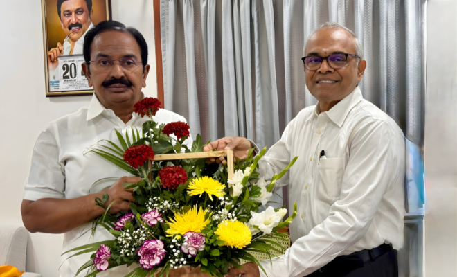 SIHRA members greeting Tourism Minister Thiru R. Rajendran during the FHRAI Convention invitation