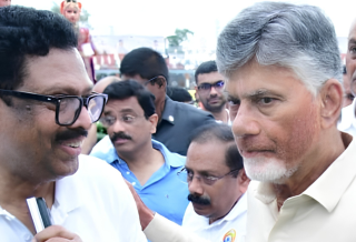 Mr. R. V. Swamy with Andhra Pradesh Chief Minister Sri N. Chandrababu Naidu during International Yoga Day celebrations